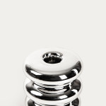 Свещник HOMLA SILVERI 8x8x9 см., сребрист