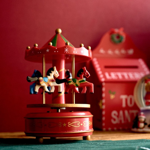 Декоративна въртележка HOMLA SONGA 11x18 см.