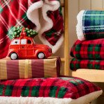 Кола с елха и LED лампи HOMLA SANSA 19x11x14.5  см. 