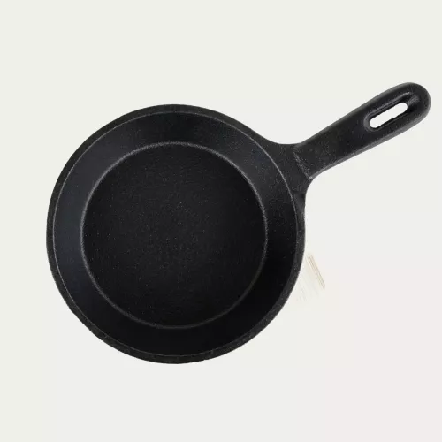 Чугунен тиган с поставка HOMLA ANDREAS 21x12 см