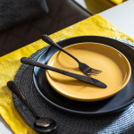 Прибори за хранене 16 части HOMLA ABELE, черен Прибори за хранене 16 части HOMLA ABELE, черен