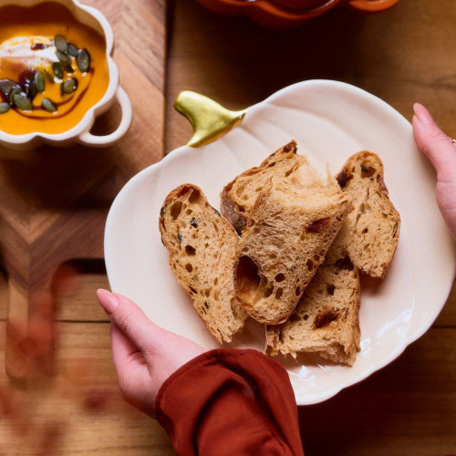 Чиния тиква HOMLA PUMPKIE 23,8x19,5 см. Чиния тиква HOMLA PUMPKIE 23,8x19,5 см.