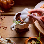 Чаша с капак HOMLA PUMPKIE 600 мл., бял