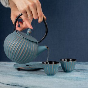 Чайник с поставка и 2 бр. чаши HOMLA ANDREAS