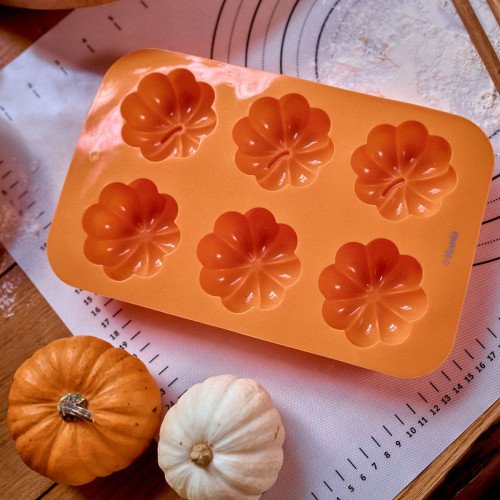 Форма за печене - тикви  HOMLA GHOST TOWN 27x17 см. Форма за печене - тикви  HOMLA GHOST TOWN 27x17 см.