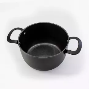 Тенджера с капак UGNAR 2.5л черна