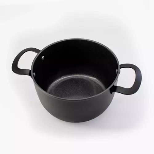 Тенджера с капак UGNAR 2.5л черна